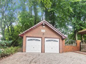 Garage- click for photo gallery